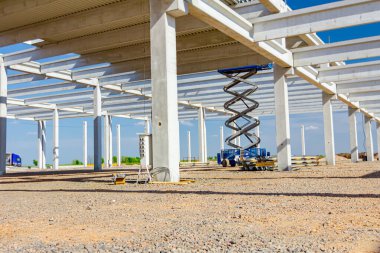 Makas lift platformu ile iskelet bina altında maksimum yükseklik aralığı gergin hidrolik sistemi.