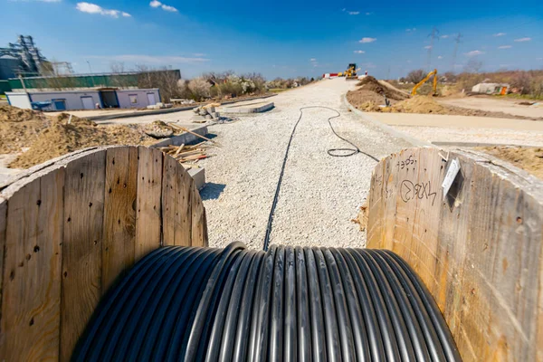 Bobina Cable Carrete Está Eje Madera Sitio Construcción —  Fotos de Stock