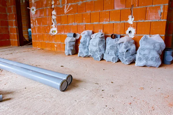 Empilement Pièces Disposées Tuyaux Égout Plomberie Neufs Gris Coudes Placés — Photo