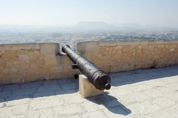 Ortaçağ savaş topu, kale, santa barbara, alicante İspanya — Stok fotoğraf