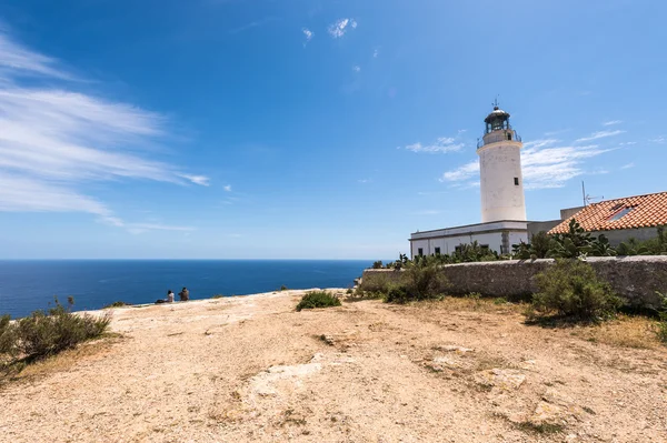 Formentera la mota deniz feneri Akdeniz se gelen turist — Stok fotoğraf