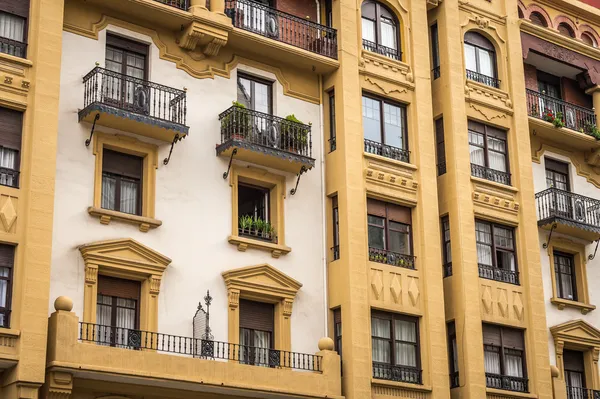 Canto clássico do edifício — Fotografia de Stock