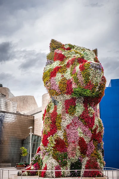 Guggenheimovo muzeum a štěně sochařství Stock Obrázky