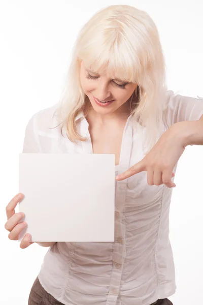 Mujer sosteniendo una pancarta —  Fotos de Stock