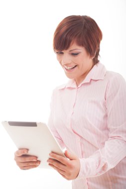 iş kadını holding tablet dokunmatik yüzey ile.