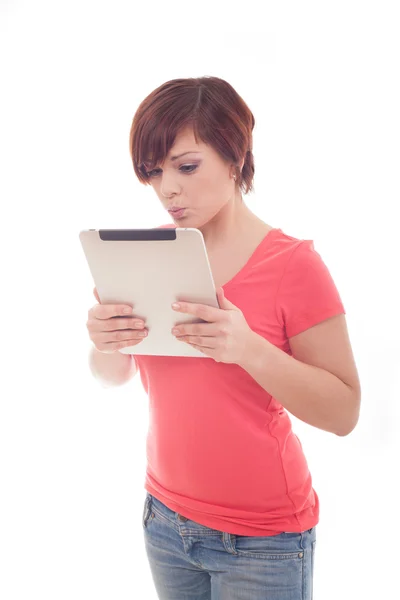 Retrato da mulher segurando seu tablet Imagem De Stock