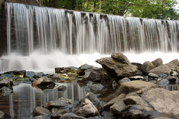 Speedwell lanet şelale