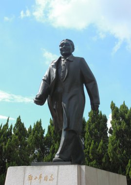 deng xiaoping bronz heykeli