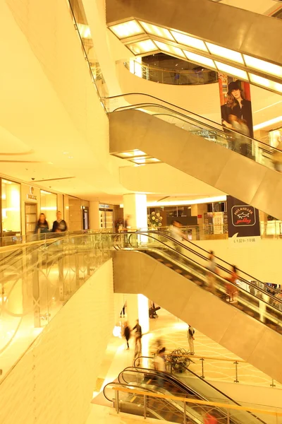 Centro comercial moderno — Foto de Stock