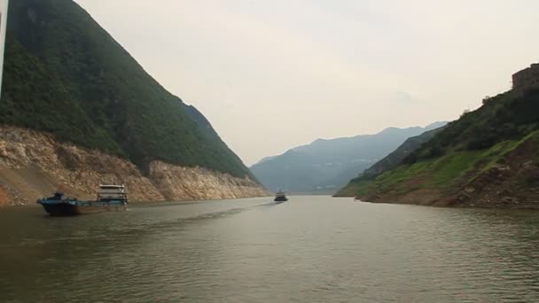 Река Янцзы, Три ущелья Китая — стоковое видео