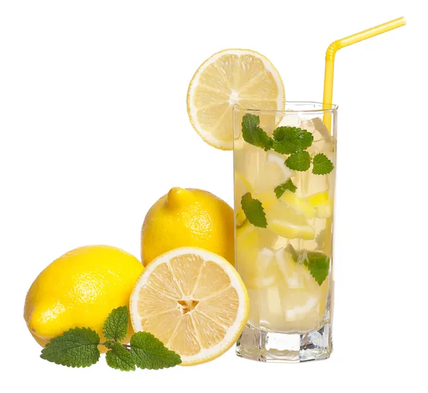 Nane ile limonata — Stok fotoğraf