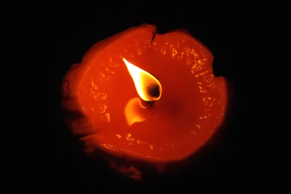 赤い蝋燭炎 - トップ ビュー — ストック写真