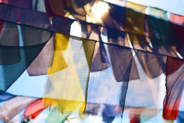 Banderas coloridas de oración budista lung-ta —  Fotos de Stock