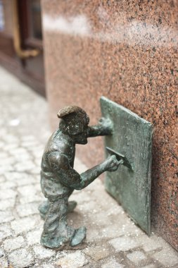 GNOME heykeli, wroclaw, Polonya