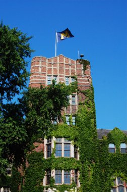 michigan Üniversitesi'nde sendika Kulesi