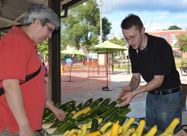 At the Farmers Market — Stock Photo, Image