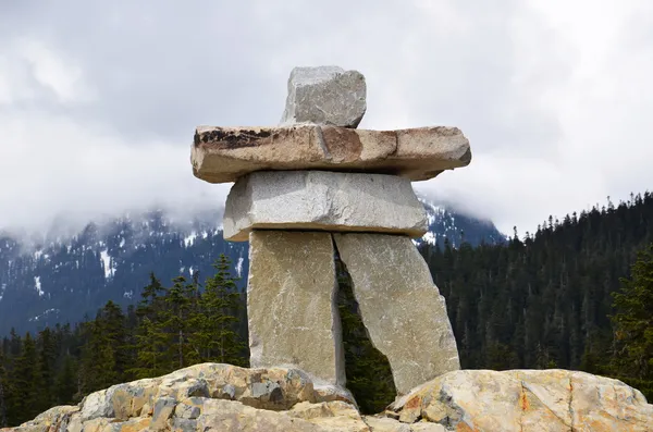 Inukshuk, Whistler Olympic Park, Canadá — Fotografia de Stock