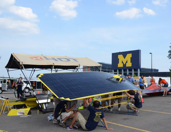 University of Michigan solar car team — Stock Photo, Image