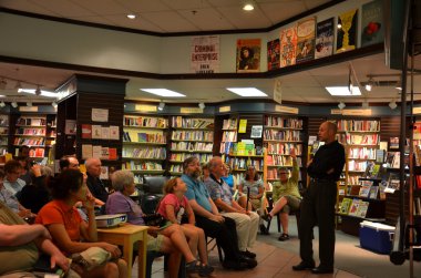 Jim Ottaviani Nicola'nın kitapları Haziran 2013