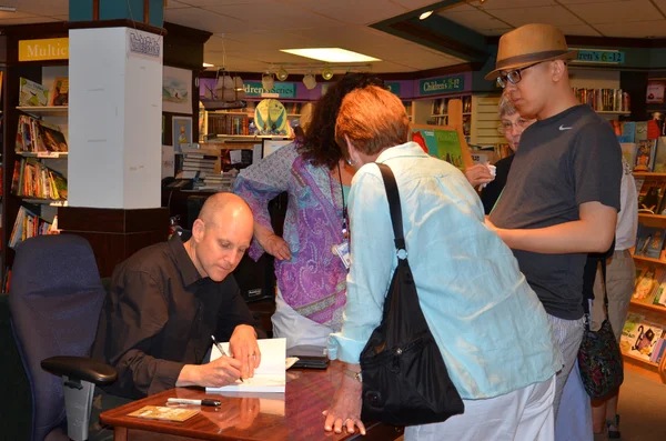 Jim Ottaviani at Nicola's Books June 2013 — Stock Photo, Image