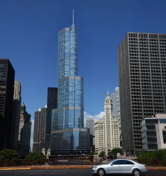 Trump International Hotel y Torre desde el puente — Foto de Stock