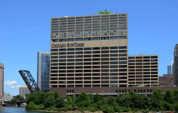 Sede del Chicago Sun-Times, vista al río — Foto de Stock