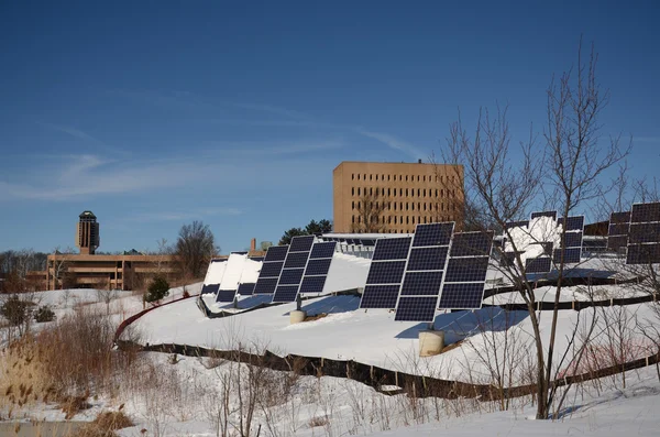 Solar panels at the University of Michigan — Stock Photo, Image