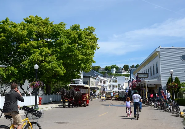 Downtown Mackinac Island from park — Stock Photo, Image