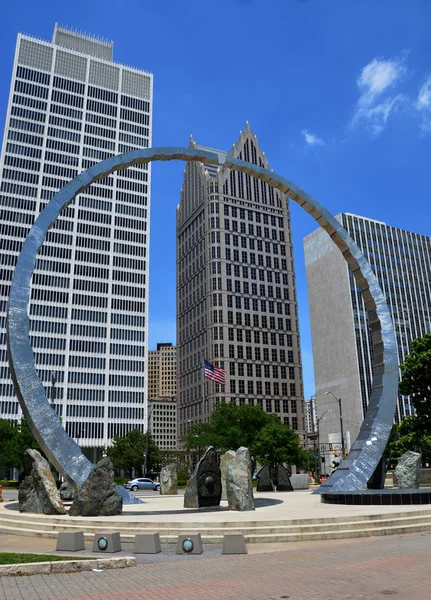 Transcending sculpture in Hart Plaza, Detroit — Stock Photo, Image