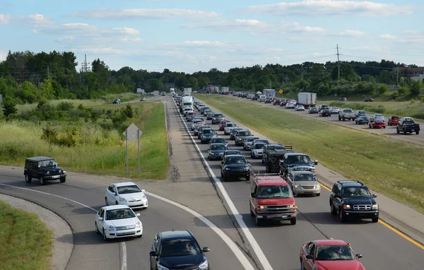 Highway traffic near Ann Arbor, MI — Stock Photo, Image