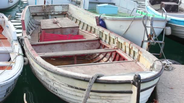 Baía com barcos — Vídeo de Stock