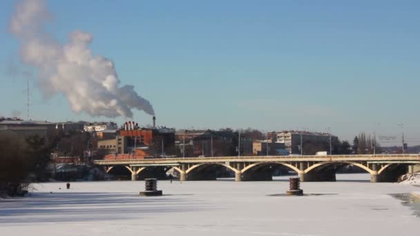 Puente en invierno — Vídeos de Stock