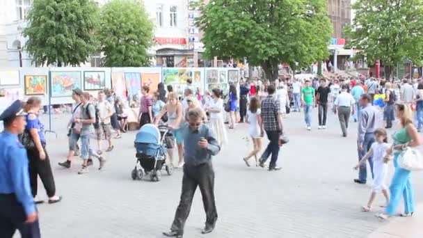 Galería de arte y el parque — Vídeo de stock