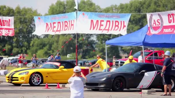 Velocidad coches — Vídeo de stock