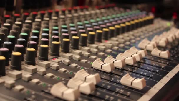Digitale audio mixing console. — Stockvideo