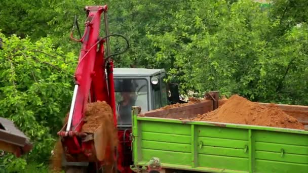 Excavator in quarry — Stock Video