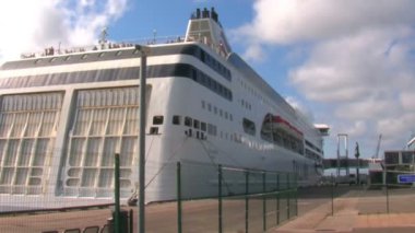 büyük yolcu gemisi