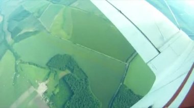 paraşüt atlama görüntülemek