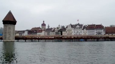 İsviçre chapel ahşap köprü