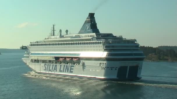 Riesenschiff für Passagiere — Stockvideo