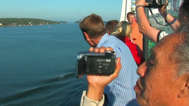 Tourists on  cruise-ship — Stock Video