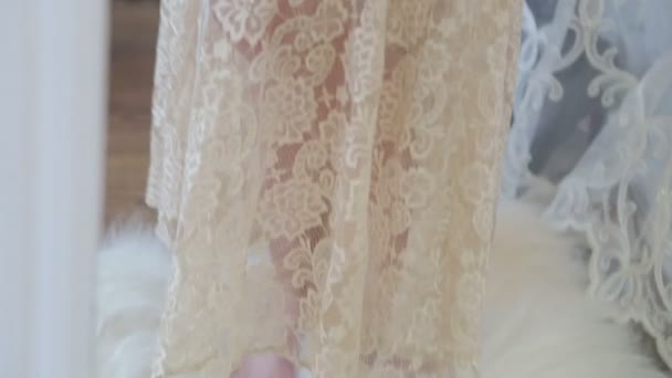 Croquis robe sur modèle 
