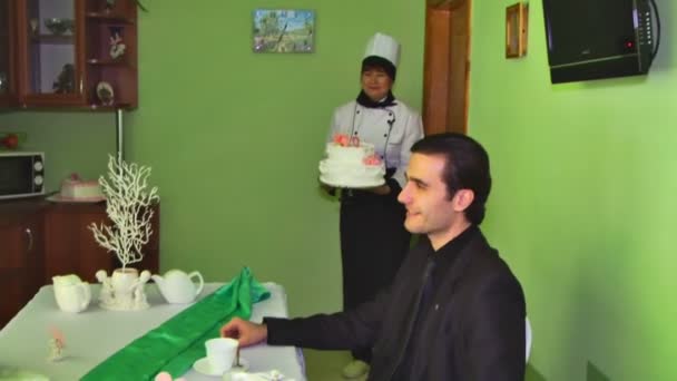 Dolcificante con torta — Video Stock