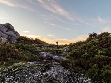 Fontardion Dağı 'nda bilinmeyen ve tanımlanamayan bir fotoğrafçının fotoğrafı