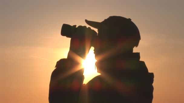 Binoculars — Stock Video