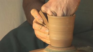 Potter iş başında.