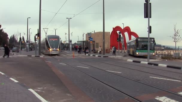 Jeruzalem tram — Stockvideo