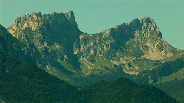 Alpes desde la ventana — Vídeo de stock