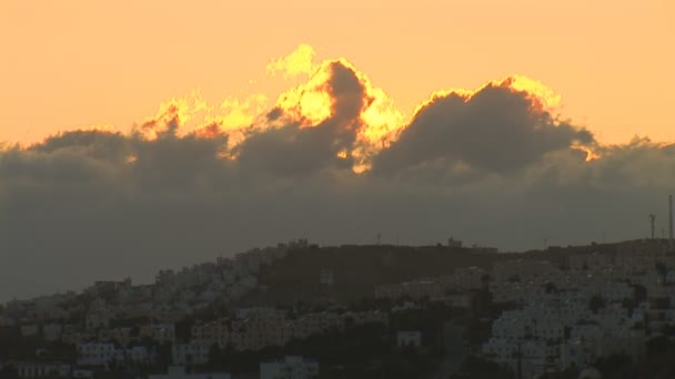 Nuages mystérieux — Video