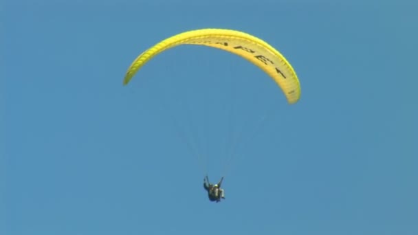 Yamaç paraşütü — Stok video